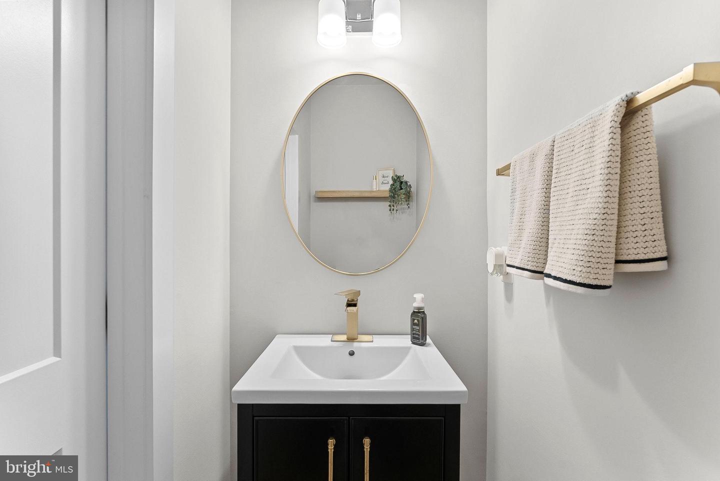 308 NEBEIOLO TER SE, LEESBURG, Virginia 20175, 3 Bedrooms Bedrooms, 6 Rooms Rooms,2 BathroomsBathrooms,Residential,For sale,308 NEBEIOLO TER SE,VALO2107016 MLS # VALO2107016