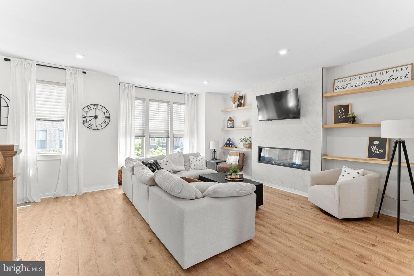 308 NEBEIOLO TER SE, LEESBURG, Virginia 20175, 3 Bedrooms Bedrooms, 6 Rooms Rooms,2 BathroomsBathrooms,Residential,For sale,308 NEBEIOLO TER SE,VALO2107016 MLS # VALO2107016