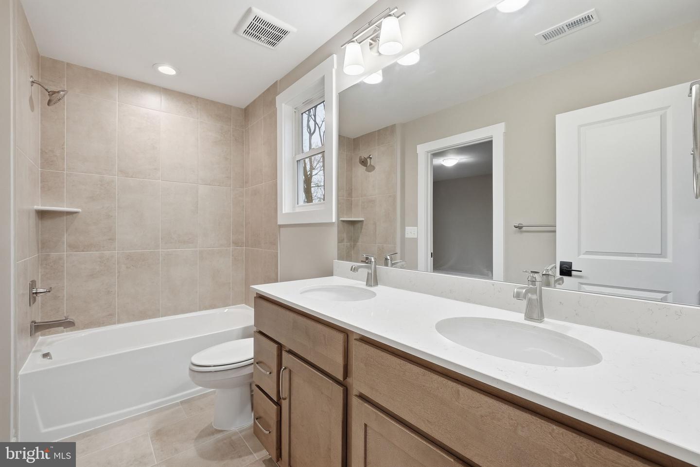 3410 BURROWS AVE, FAIRFAX, Virginia 22030, 5 Bedrooms Bedrooms, ,4 BathroomsBathrooms,Residential,For sale,3410 BURROWS AVE,VAFC2007080 MLS # VAFC2007080 3410 BURROWS AVE, FAIRFAX, Virginia 22030, 5 Bedrooms Bedrooms, ,4 BathroomsBathrooms,Residential,For sale,3410 BURROWS AVE,VAFC2007080 MLS # VAFC2007080