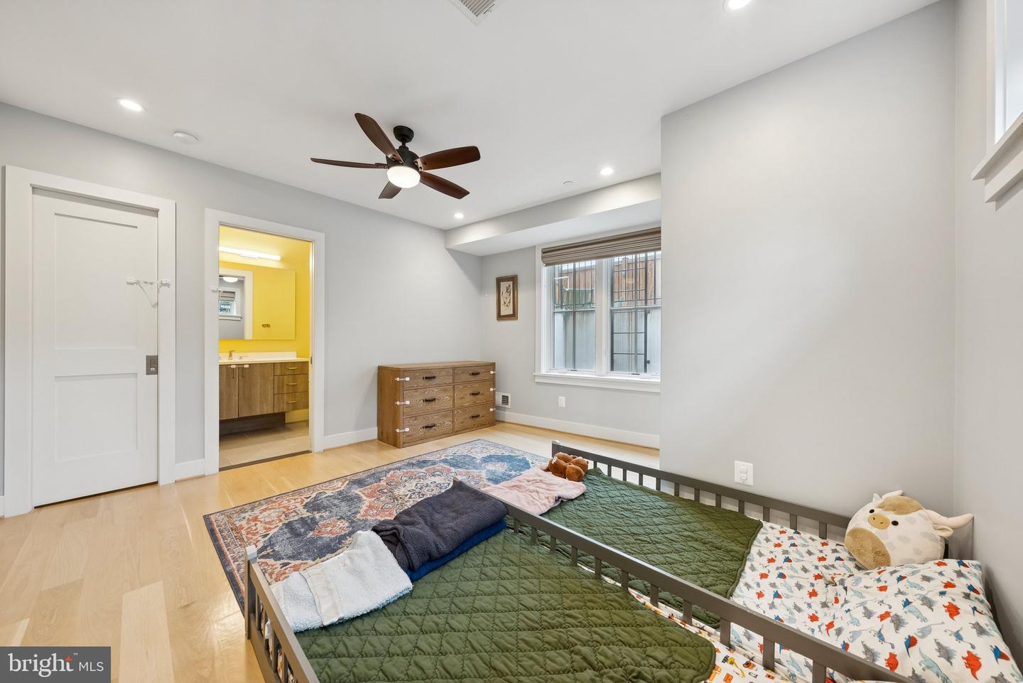 1301 POTOMAC AVE SE #2, WASHINGTON, District Of Columbia 20003, 2 Bedrooms Bedrooms, ,2 BathroomsBathrooms,Residential,For sale,1301 POTOMAC AVE SE #2,DCDC2223904 MLS # DCDC2223904