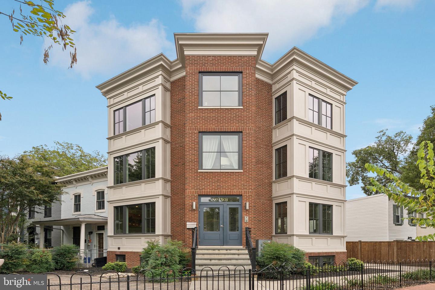 1301 POTOMAC AVE SE #2, WASHINGTON, District Of Columbia 20003, 2 Bedrooms Bedrooms, ,2 BathroomsBathrooms,Residential,For sale,1301 POTOMAC AVE SE #2,DCDC2223904 MLS # DCDC2223904