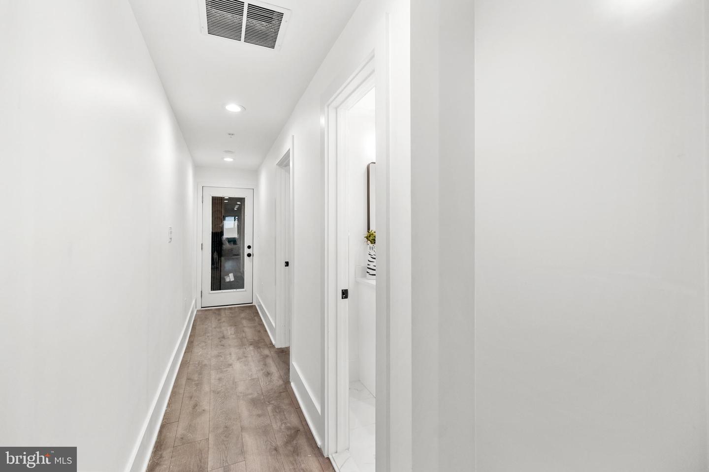 113 18TH ST SE #1, WASHINGTON, District Of Columbia 20003, 3 Bedrooms Bedrooms, ,3 BathroomsBathrooms,Residential,For sale,113 18TH ST SE #1,DCDC2225440 MLS # DCDC2225440