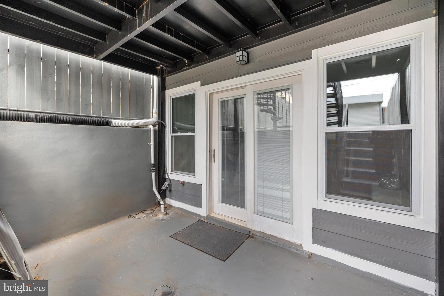 113 18TH ST SE #1, WASHINGTON, District Of Columbia 20003, 3 Bedrooms Bedrooms, ,3 BathroomsBathrooms,Residential,For sale,113 18TH ST SE #1,DCDC2225440 MLS # DCDC2225440