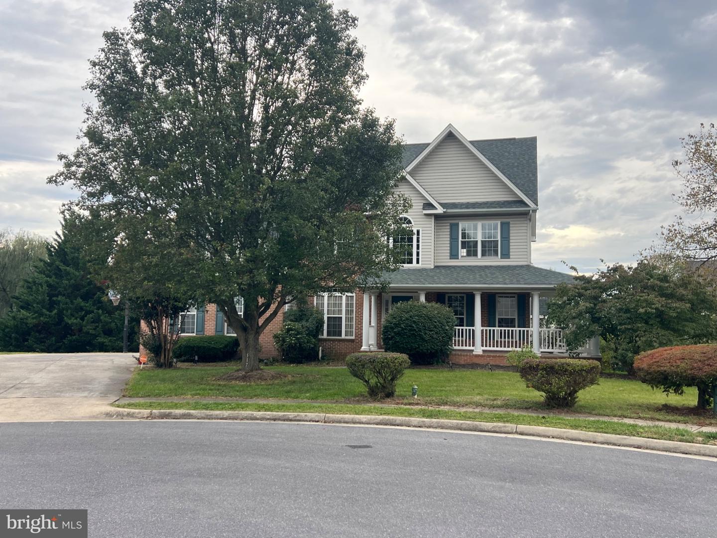 317 HENDERSON CT, BERRYVILLE, Virginia 22611, 5 Bedrooms Bedrooms, 18 Rooms Rooms,3 BathroomsBathrooms,Residential,For sale,317 HENDERSON CT,VACL2006134 MLS # VACL2006134