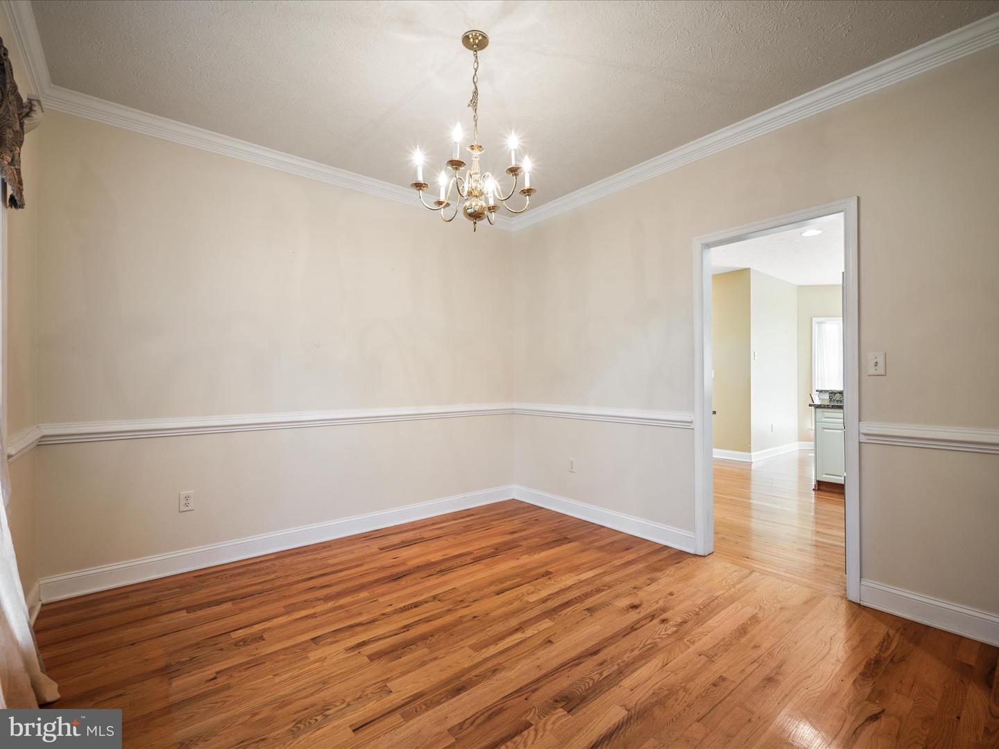 317 HENDERSON CT, BERRYVILLE, Virginia 22611, 5 Bedrooms Bedrooms, 18 Rooms Rooms,3 BathroomsBathrooms,Residential,For sale,317 HENDERSON CT,VACL2006134 MLS # VACL2006134