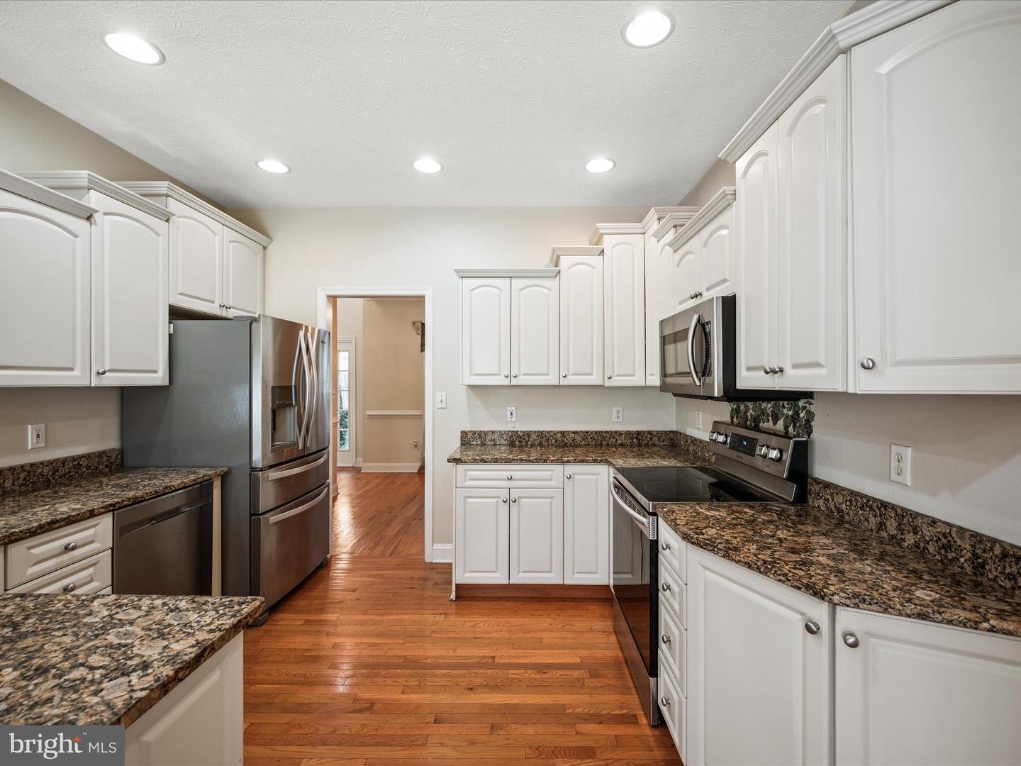 317 HENDERSON CT, BERRYVILLE, Virginia 22611, 5 Bedrooms Bedrooms, 18 Rooms Rooms,3 BathroomsBathrooms,Residential,For sale,317 HENDERSON CT,VACL2006134 MLS # VACL2006134