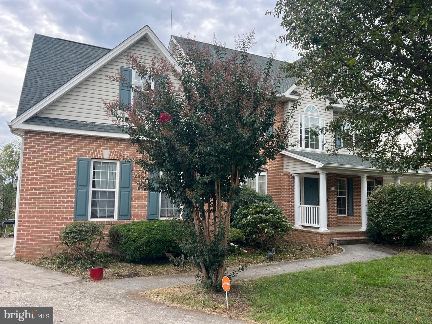 317 HENDERSON CT, BERRYVILLE, Virginia 22611, 5 Bedrooms Bedrooms, 18 Rooms Rooms,3 BathroomsBathrooms,Residential,For sale,317 HENDERSON CT,VACL2006134 MLS # VACL2006134