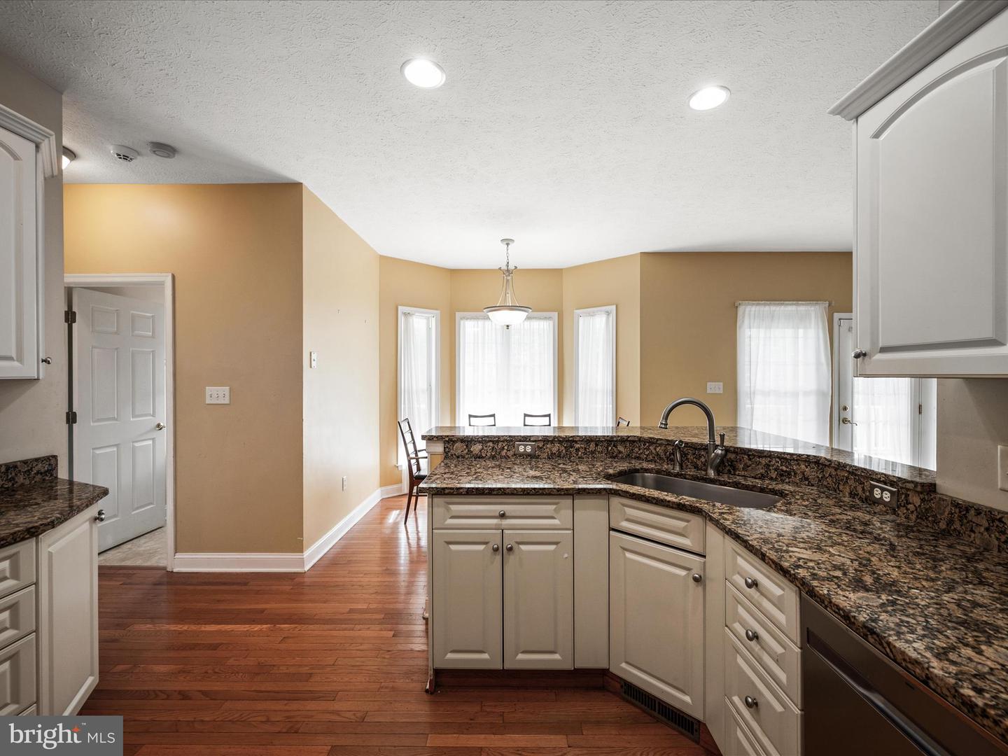 317 HENDERSON CT, BERRYVILLE, Virginia 22611, 5 Bedrooms Bedrooms, 18 Rooms Rooms,3 BathroomsBathrooms,Residential,For sale,317 HENDERSON CT,VACL2006134 MLS # VACL2006134