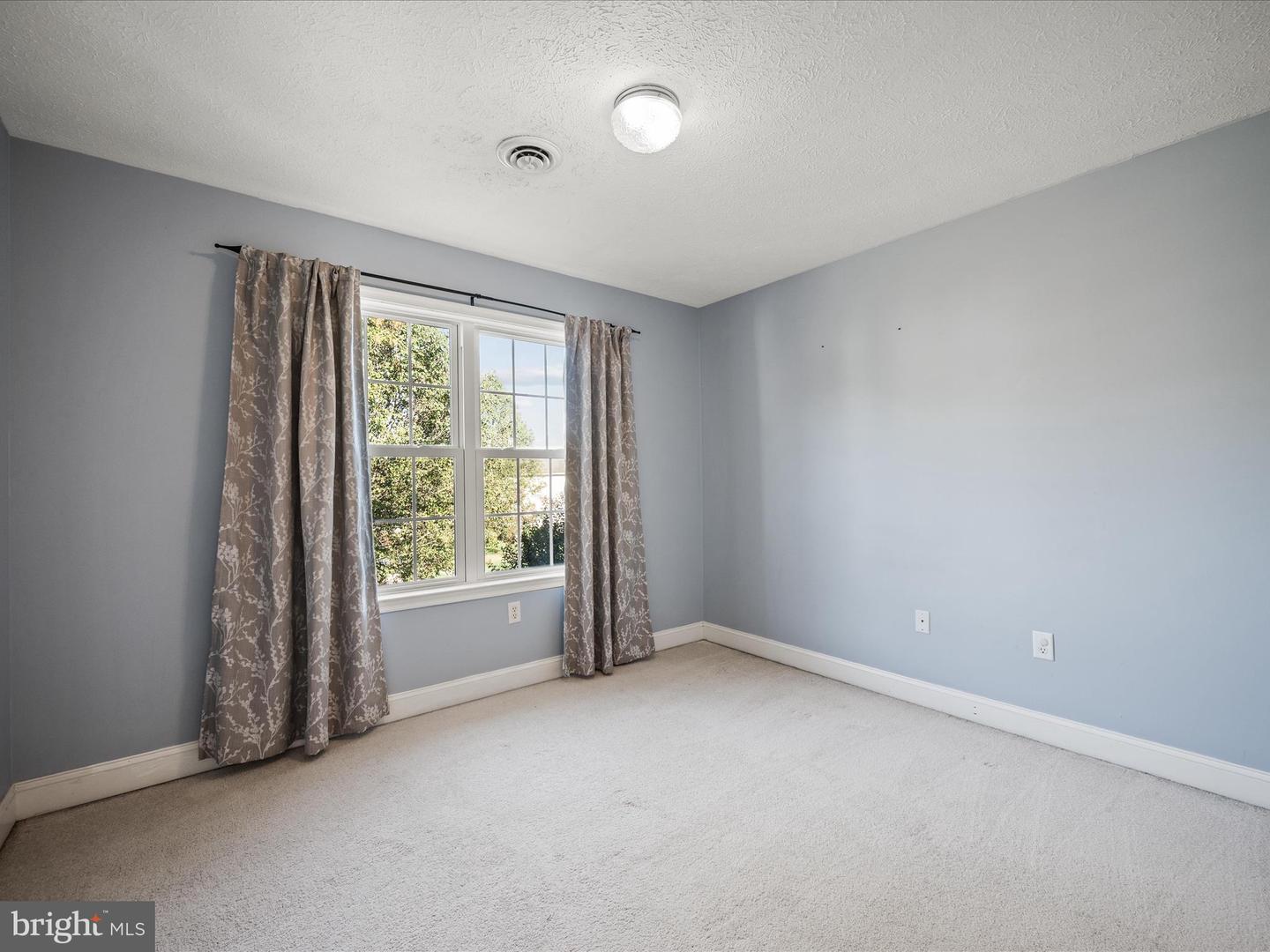 317 HENDERSON CT, BERRYVILLE, Virginia 22611, 5 Bedrooms Bedrooms, 18 Rooms Rooms,3 BathroomsBathrooms,Residential,For sale,317 HENDERSON CT,VACL2006134 MLS # VACL2006134