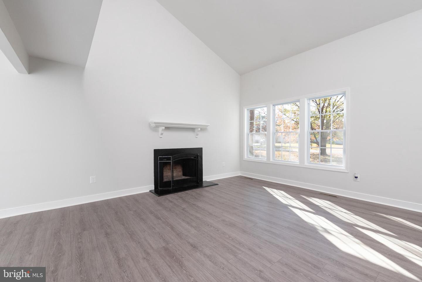 1709 HEADWATERS RD, MIDLOTHIAN, Virginia 23113, 3 Bedrooms Bedrooms, ,1 BathroomBathrooms,Residential,For sale,1709 HEADWATERS RD,VACF2001308 MLS # VACF2001308