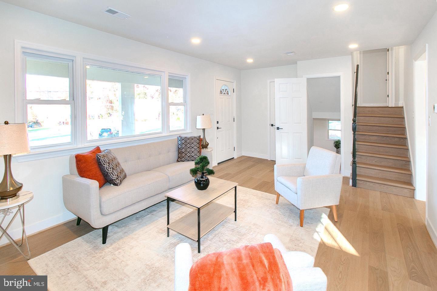 5716 TREMONT CT, ALEXANDRIA, Virginia 22303, 4 Bedrooms Bedrooms, ,3 BathroomsBathrooms,Residential,For sale,5716 TREMONT CT,VAFX2278706 MLS # VAFX2278706