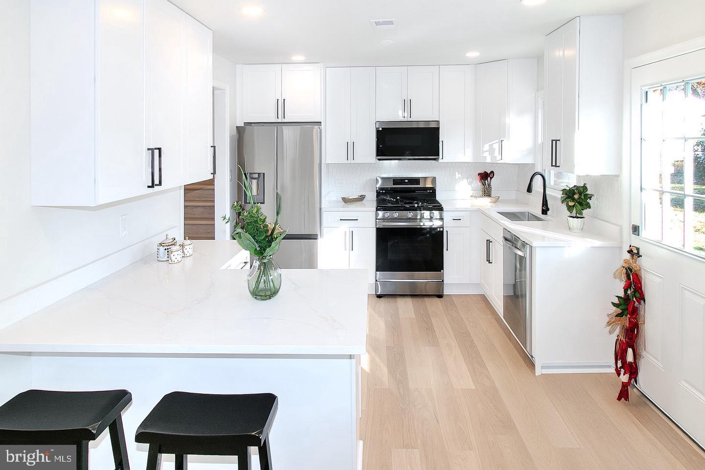 5716 TREMONT CT, ALEXANDRIA, Virginia 22303, 4 Bedrooms Bedrooms, ,3 BathroomsBathrooms,Residential,For sale,5716 TREMONT CT,VAFX2278706 MLS # VAFX2278706