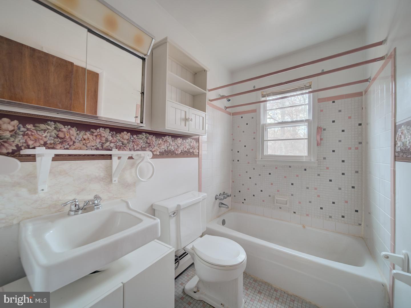 15140 GEORGIA RD, WOODBRIDGE, Virginia 22191, 3 Bedrooms Bedrooms, ,2 BathroomsBathrooms,Residential,For sale,15140 GEORGIA RD,VAPW2108010 MLS # VAPW2108010 15140 GEORGIA RD, WOODBRIDGE, Virginia 22191, 3 Bedrooms Bedrooms, ,2 BathroomsBathrooms,Residential,For sale,15140 GEORGIA RD,VAPW2108010 MLS # VAPW2108010