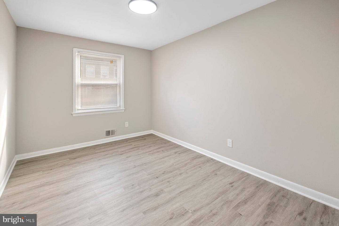 883 BELLEVUE ST SE, WASHINGTON, District Of Columbia 20032, 5 Bedrooms Bedrooms, ,2 BathroomsBathrooms,Residential,For sale,883 BELLEVUE ST SE,DCDC2234048 MLS # DCDC2234048 883 BELLEVUE ST SE, WASHINGTON, District Of Columbia 20032, 5 Bedrooms Bedrooms, ,2 BathroomsBathrooms,Residential,For sale,883 BELLEVUE ST SE,DCDC2234048 MLS # DCDC2234048