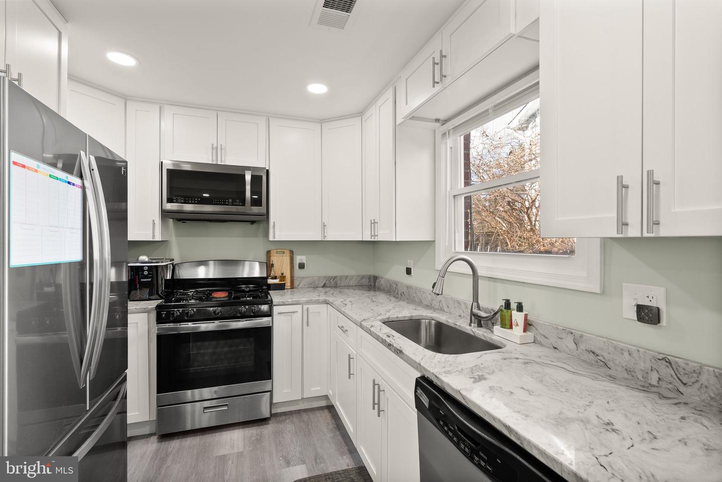 6305 HILLVIEW AVE, ALEXANDRIA, Virginia 22310, 4 Bedrooms Bedrooms, ,2 BathroomsBathrooms,Residential,For sale,6305 HILLVIEW AVE,VAFX2282232 MLS # VAFX2282232 6305 HILLVIEW AVE, ALEXANDRIA, Virginia 22310, 4 Bedrooms Bedrooms, ,2 BathroomsBathrooms,Residential,For sale,6305 HILLVIEW AVE,VAFX2282232 MLS # VAFX2282232