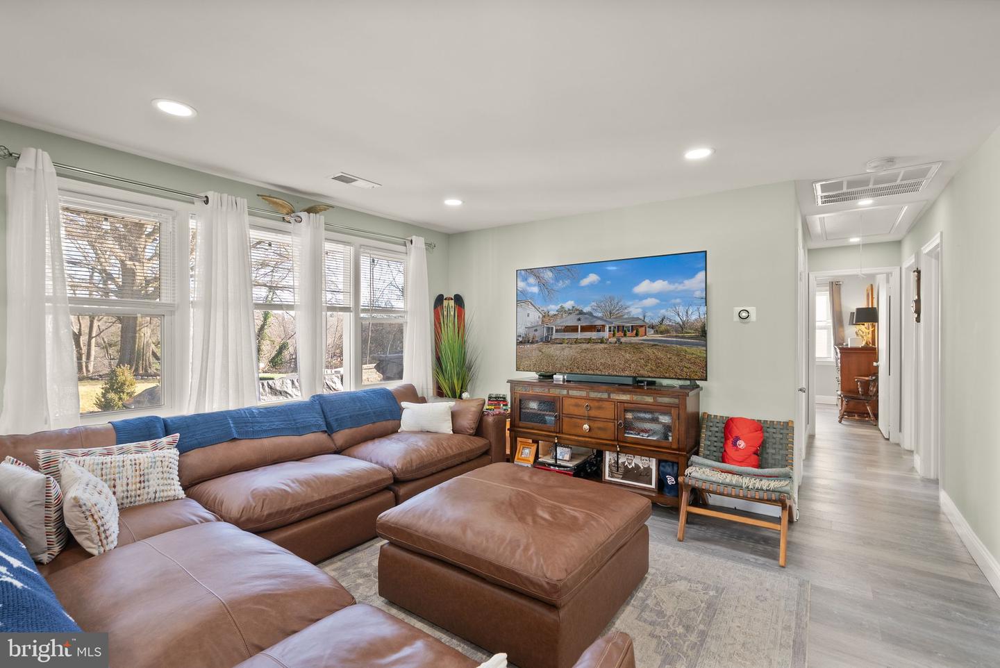 6305 HILLVIEW AVE, ALEXANDRIA, Virginia 22310, 4 Bedrooms Bedrooms, ,2 BathroomsBathrooms,Residential,For sale,6305 HILLVIEW AVE,VAFX2282232 MLS # VAFX2282232 6305 HILLVIEW AVE, ALEXANDRIA, Virginia 22310, 4 Bedrooms Bedrooms, ,2 BathroomsBathrooms,Residential,For sale,6305 HILLVIEW AVE,VAFX2282232 MLS # VAFX2282232