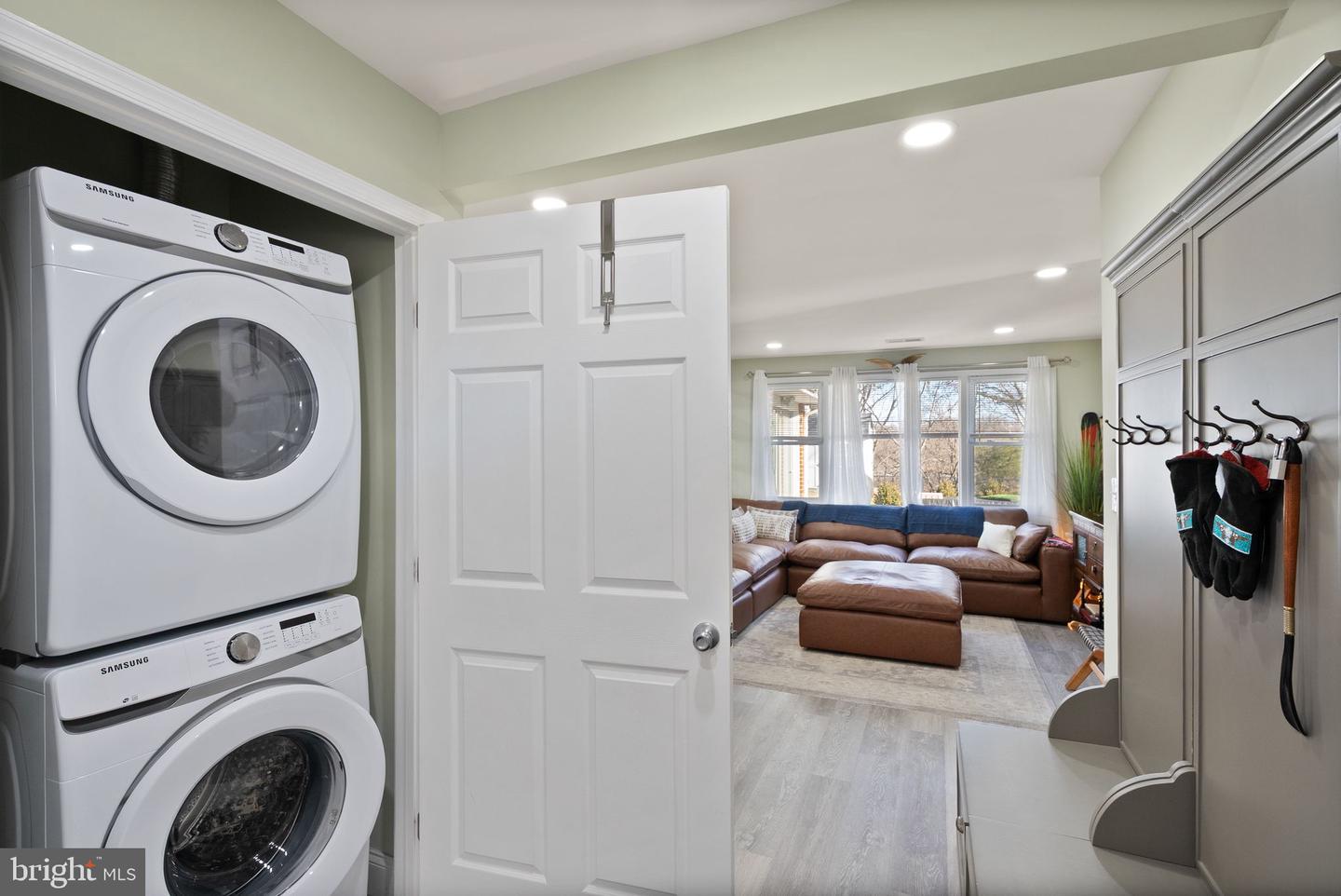 6305 HILLVIEW AVE, ALEXANDRIA, Virginia 22310, 4 Bedrooms Bedrooms, ,2 BathroomsBathrooms,Residential,For sale,6305 HILLVIEW AVE,VAFX2282232 MLS # VAFX2282232 6305 HILLVIEW AVE, ALEXANDRIA, Virginia 22310, 4 Bedrooms Bedrooms, ,2 BathroomsBathrooms,Residential,For sale,6305 HILLVIEW AVE,VAFX2282232 MLS # VAFX2282232