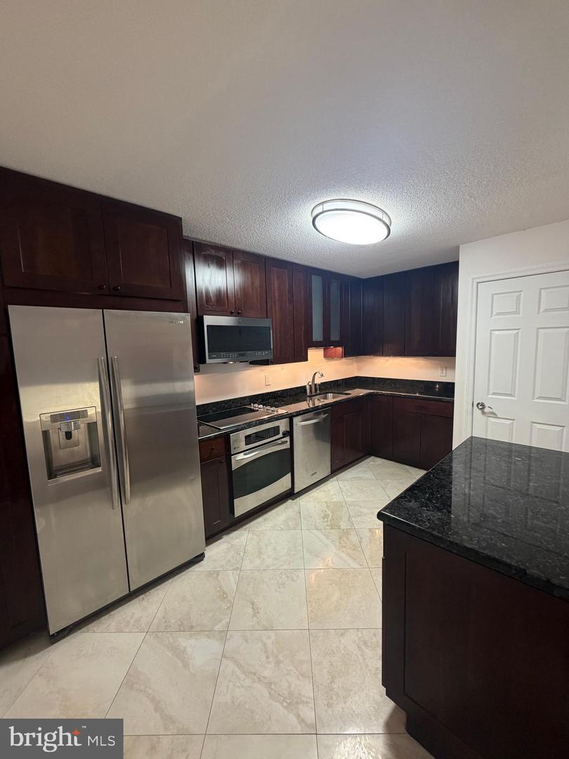 8370 GREENSBORO DR #811, MCLEAN, Virginia 22102, 2 Bedrooms Bedrooms, ,2 BathroomsBathrooms,Residential,For sale,8370 GREENSBORO DR #811,VAFX2282988 MLS # VAFX2282988 8370 GREENSBORO DR #811, MCLEAN, Virginia 22102, 2 Bedrooms Bedrooms, ,2 BathroomsBathrooms,Residential,For sale,8370 GREENSBORO DR #811,VAFX2282988 MLS # VAFX2282988