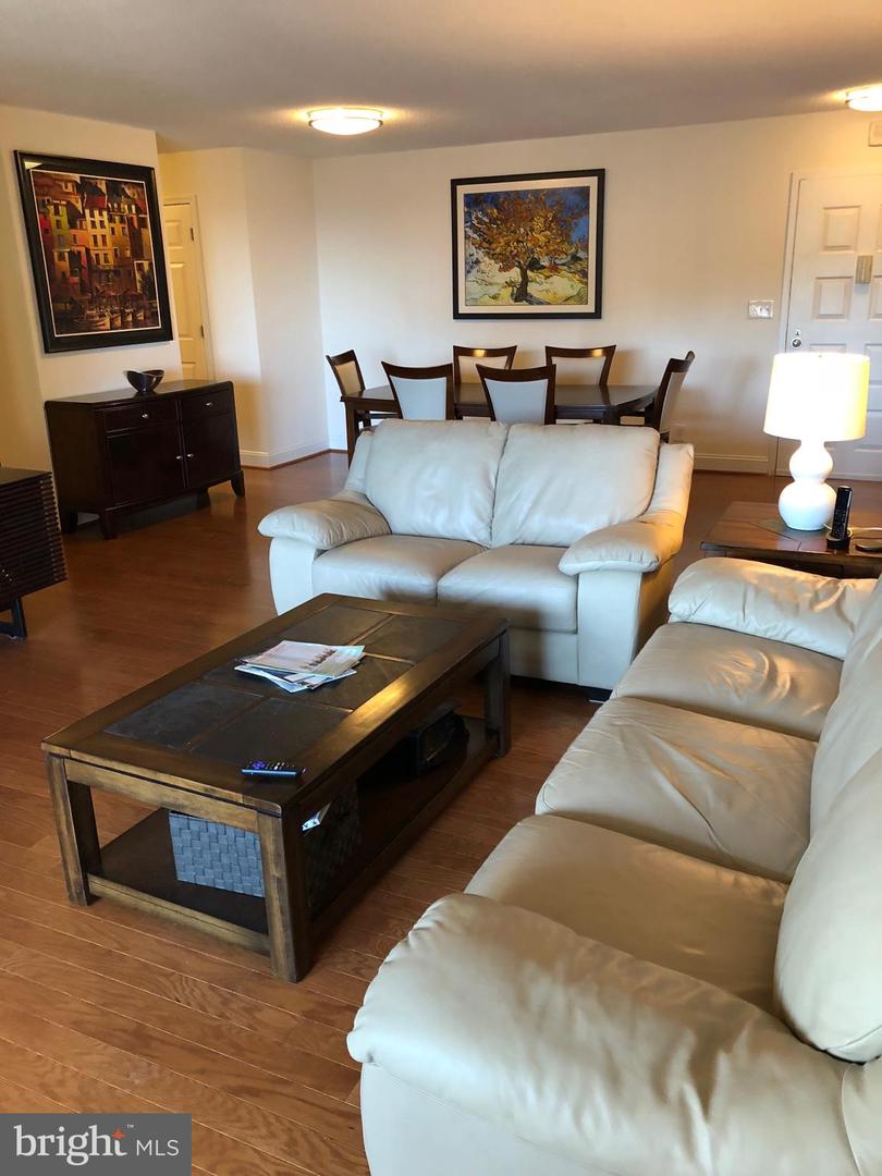 8370 GREENSBORO DR #811, MCLEAN, Virginia 22102, 2 Bedrooms Bedrooms, ,2 BathroomsBathrooms,Residential,For sale,8370 GREENSBORO DR #811,VAFX2282988 MLS # VAFX2282988 8370 GREENSBORO DR #811, MCLEAN, Virginia 22102, 2 Bedrooms Bedrooms, ,2 BathroomsBathrooms,Residential,For sale,8370 GREENSBORO DR #811,VAFX2282988 MLS # VAFX2282988