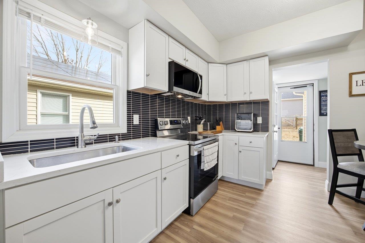 968 GLENCOE AVE, WAYNESBORO, Virginia 22980, 3 Bedrooms Bedrooms, ,2 BathroomsBathrooms,Residential,968 GLENCOE AVE,672204 MLS # 672204 968 GLENCOE AVE, WAYNESBORO, Virginia 22980, 3 Bedrooms Bedrooms, ,2 BathroomsBathrooms,Residential,968 GLENCOE AVE,672204 MLS # 672204