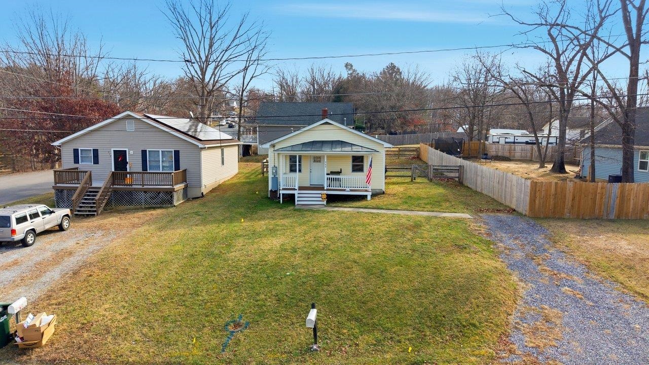 968 GLENCOE AVE, WAYNESBORO, Virginia 22980, 3 Bedrooms Bedrooms, ,2 BathroomsBathrooms,Residential,968 GLENCOE AVE,672204 MLS # 672204 968 GLENCOE AVE, WAYNESBORO, Virginia 22980, 3 Bedrooms Bedrooms, ,2 BathroomsBathrooms,Residential,968 GLENCOE AVE,672204 MLS # 672204