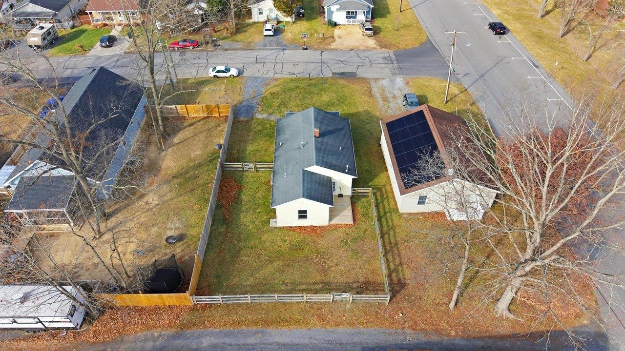 968 GLENCOE AVE, WAYNESBORO, Virginia 22980, 3 Bedrooms Bedrooms, ,2 BathroomsBathrooms,Residential,968 GLENCOE AVE,672204 MLS # 672204 968 GLENCOE AVE, WAYNESBORO, Virginia 22980, 3 Bedrooms Bedrooms, ,2 BathroomsBathrooms,Residential,968 GLENCOE AVE,672204 MLS # 672204