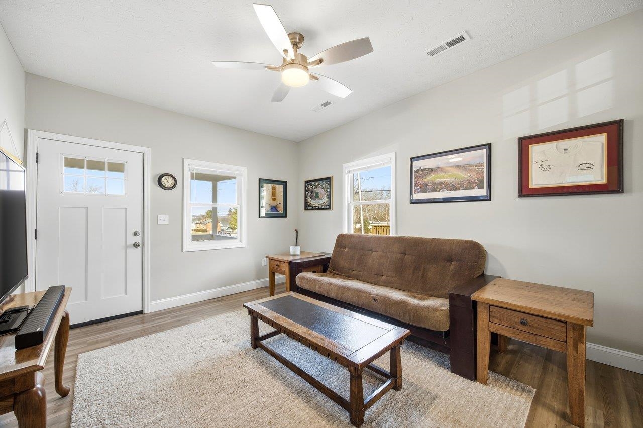 968 GLENCOE AVE, WAYNESBORO, Virginia 22980, 3 Bedrooms Bedrooms, ,2 BathroomsBathrooms,Residential,968 GLENCOE AVE,672204 MLS # 672204 968 GLENCOE AVE, WAYNESBORO, Virginia 22980, 3 Bedrooms Bedrooms, ,2 BathroomsBathrooms,Residential,968 GLENCOE AVE,672204 MLS # 672204