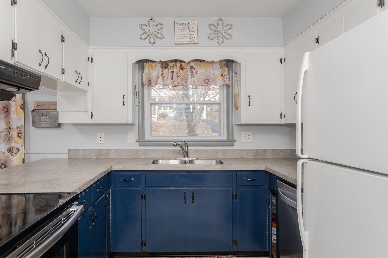 1068 COLLEGE AVE, HARRISONBURG, Virginia 22802, 4 Bedrooms Bedrooms, ,2 BathroomsBathrooms,Residential,1068 COLLEGE AVE,672206 MLS # 672206 1068 COLLEGE AVE, HARRISONBURG, Virginia 22802, 4 Bedrooms Bedrooms, ,2 BathroomsBathrooms,Residential,1068 COLLEGE AVE,672206 MLS # 672206