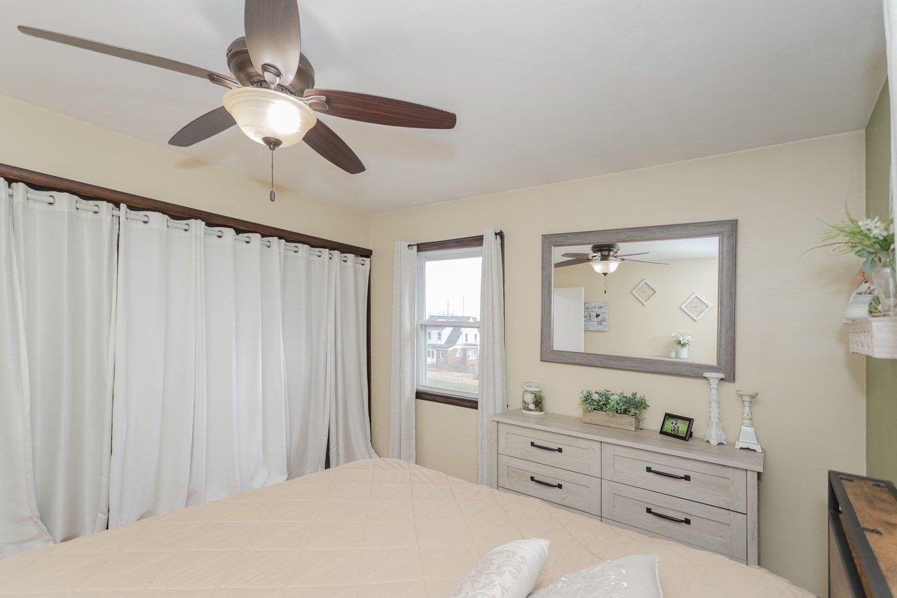 1068 COLLEGE AVE, HARRISONBURG, Virginia 22802, 4 Bedrooms Bedrooms, ,2 BathroomsBathrooms,Residential,1068 COLLEGE AVE,672206 MLS # 672206 1068 COLLEGE AVE, HARRISONBURG, Virginia 22802, 4 Bedrooms Bedrooms, ,2 BathroomsBathrooms,Residential,1068 COLLEGE AVE,672206 MLS # 672206