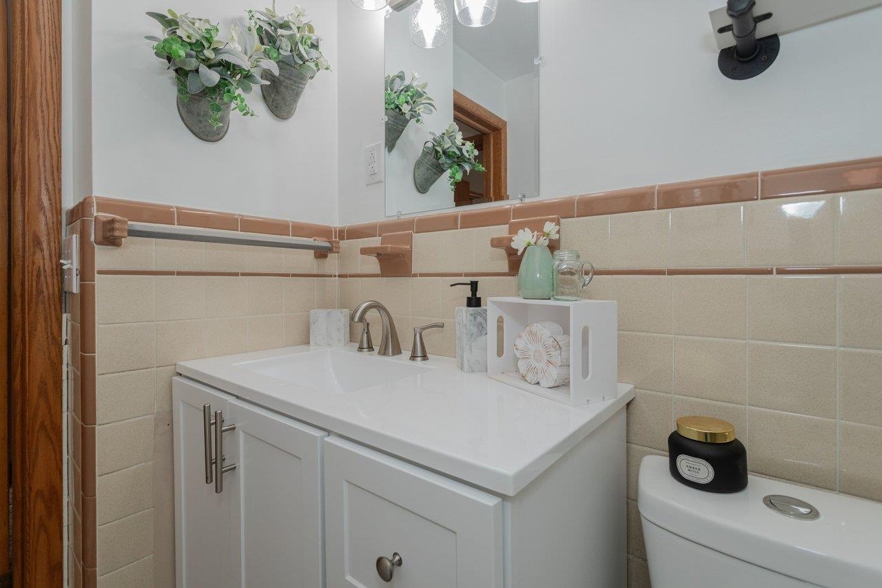 1068 COLLEGE AVE, HARRISONBURG, Virginia 22802, 4 Bedrooms Bedrooms, ,2 BathroomsBathrooms,Residential,1068 COLLEGE AVE,672206 MLS # 672206 1068 COLLEGE AVE, HARRISONBURG, Virginia 22802, 4 Bedrooms Bedrooms, ,2 BathroomsBathrooms,Residential,1068 COLLEGE AVE,672206 MLS # 672206