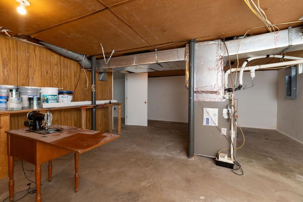 38 GREENBRIAR LN, STUARTS DRAFT, Virginia 24477, 3 Bedrooms Bedrooms, ,1 BathroomBathrooms,Residential,38 GREENBRIAR LN,672214 MLS # 672214 38 GREENBRIAR LN, STUARTS DRAFT, Virginia 24477, 3 Bedrooms Bedrooms, ,1 BathroomBathrooms,Residential,38 GREENBRIAR LN,672214 MLS # 672214