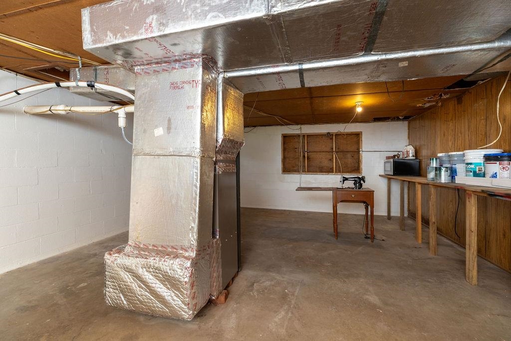 38 GREENBRIAR LN, STUARTS DRAFT, Virginia 24477, 3 Bedrooms Bedrooms, ,1 BathroomBathrooms,Residential,38 GREENBRIAR LN,672214 MLS # 672214 38 GREENBRIAR LN, STUARTS DRAFT, Virginia 24477, 3 Bedrooms Bedrooms, ,1 BathroomBathrooms,Residential,38 GREENBRIAR LN,672214 MLS # 672214