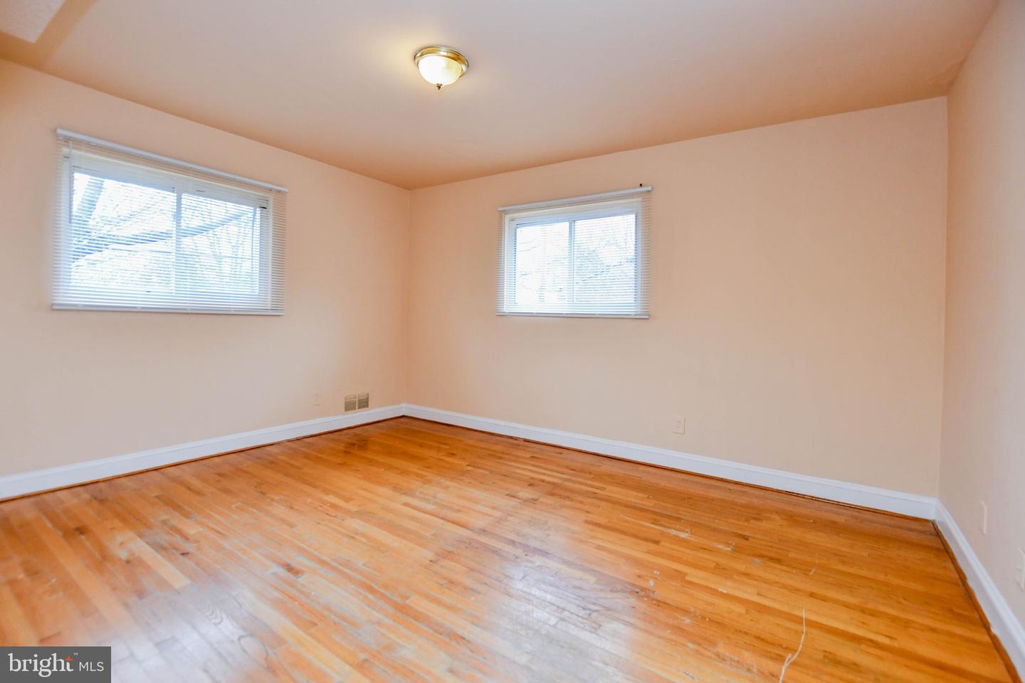 601 58TH ST NE #3, WASHINGTON, District Of Columbia 20019, 2 Bedrooms Bedrooms, ,1 BathroomBathrooms,Residential,For sale,601 58TH ST NE #3,DCDC2239130 MLS # DCDC2239130