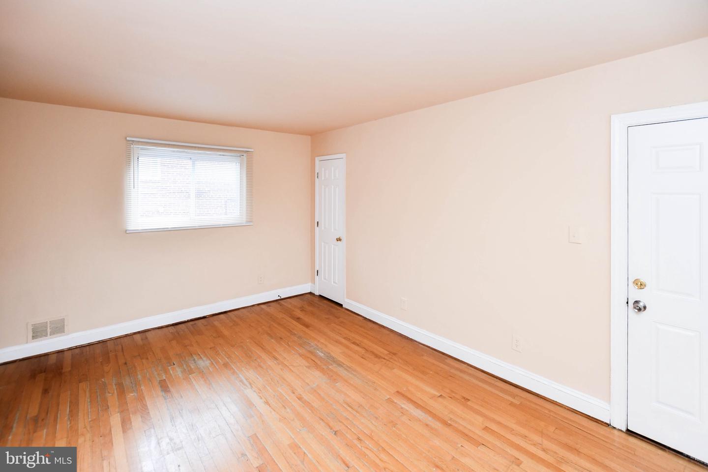 601 58TH ST NE #3, WASHINGTON, District Of Columbia 20019, 2 Bedrooms Bedrooms, ,1 BathroomBathrooms,Residential,For sale,601 58TH ST NE #3,DCDC2239130 MLS # DCDC2239130