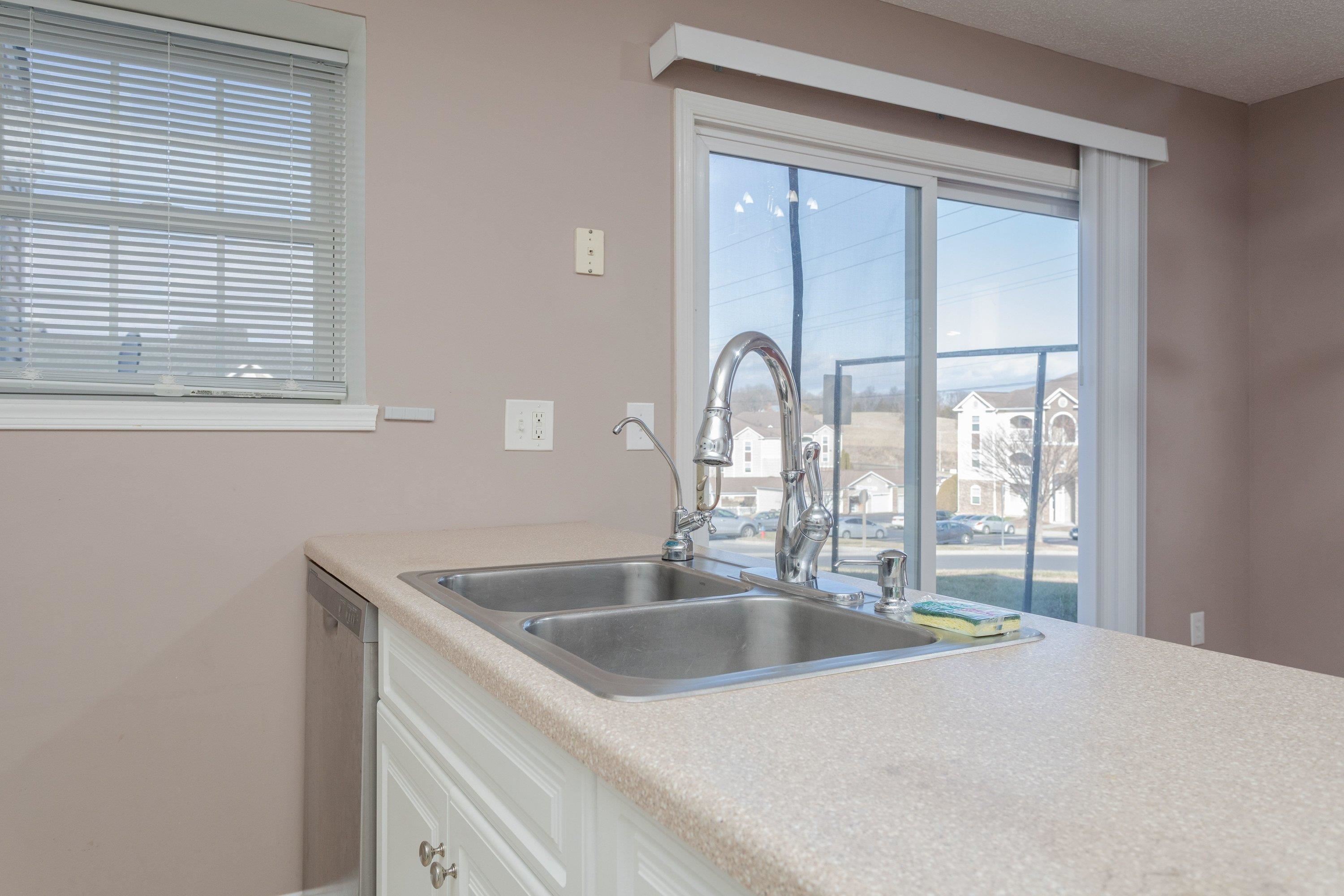 1138 PAUL REVERE CT, HARRISONBURG, Virginia 22802, 3 Bedrooms Bedrooms, ,1 BathroomBathrooms,Residential,1138 PAUL REVERE CT,672202 MLS # 672202