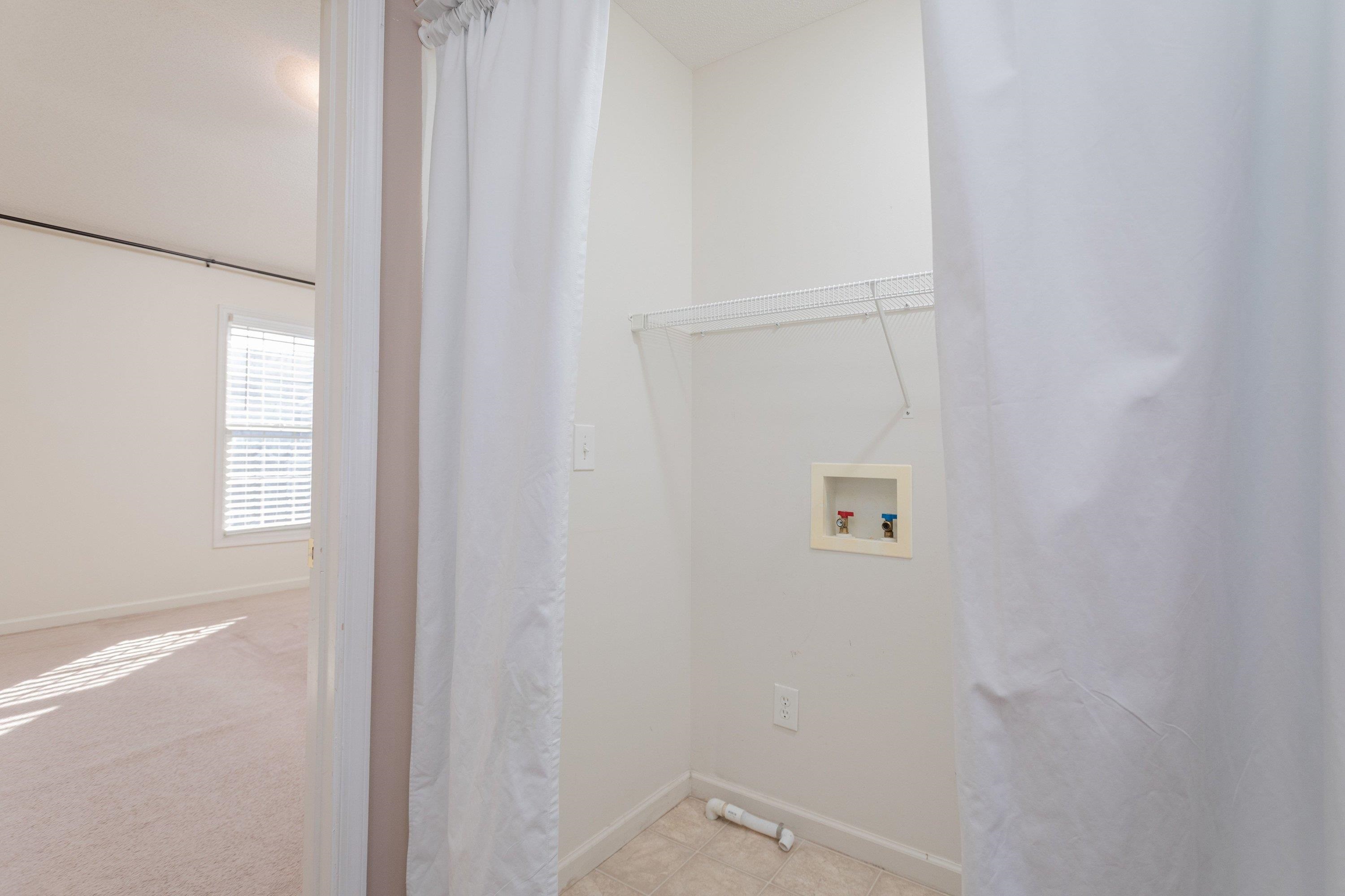 1138 PAUL REVERE CT, HARRISONBURG, Virginia 22802, 3 Bedrooms Bedrooms, ,1 BathroomBathrooms,Residential,1138 PAUL REVERE CT,672202 MLS # 672202