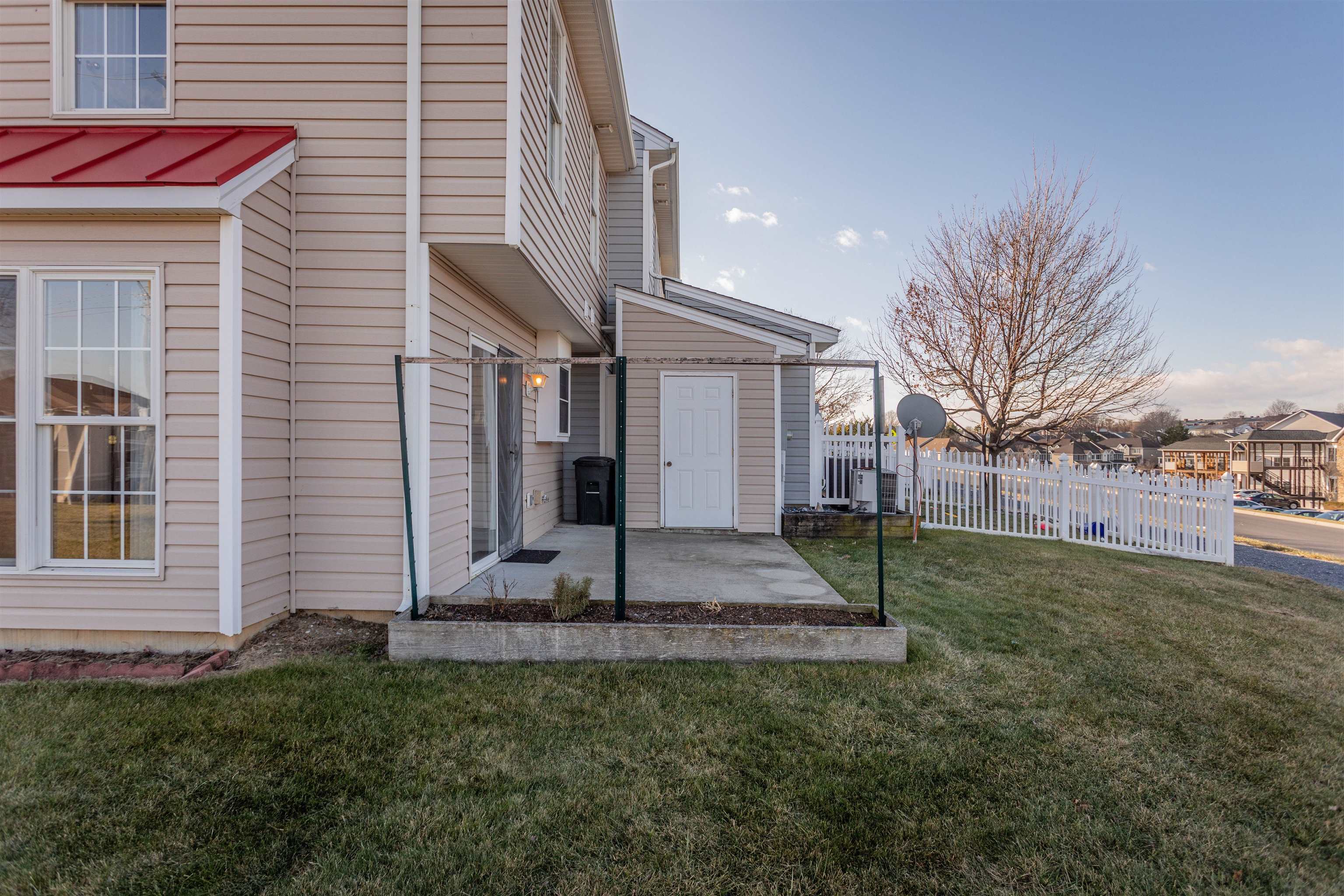 1138 PAUL REVERE CT, HARRISONBURG, Virginia 22802, 3 Bedrooms Bedrooms, ,1 BathroomBathrooms,Residential,1138 PAUL REVERE CT,672202 MLS # 672202