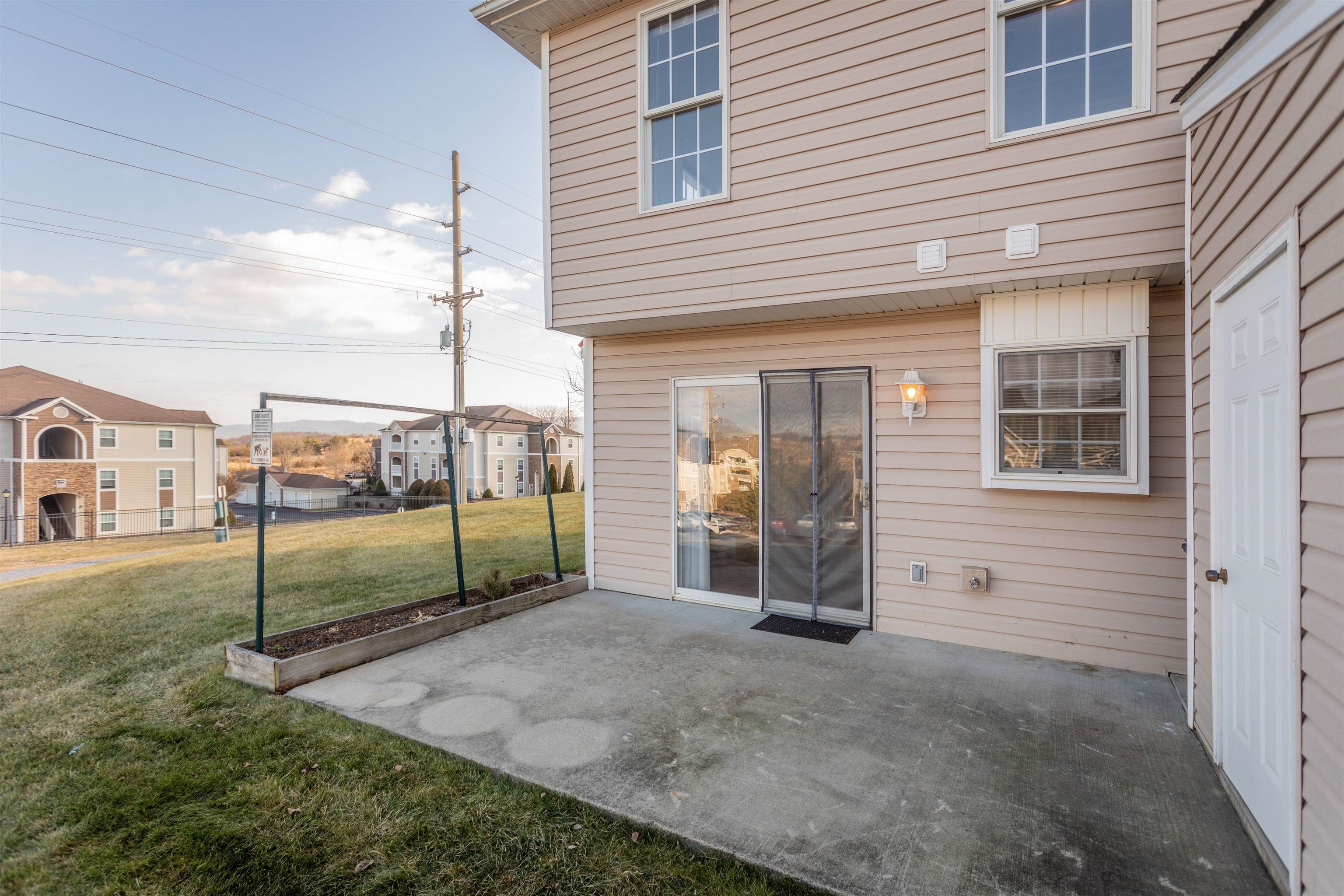 1138 PAUL REVERE CT, HARRISONBURG, Virginia 22802, 3 Bedrooms Bedrooms, ,1 BathroomBathrooms,Residential,1138 PAUL REVERE CT,672202 MLS # 672202