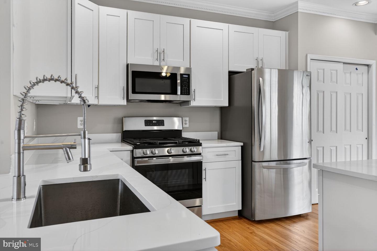 6808 CEDAR LOCH CT, CENTREVILLE, Virginia 20121, 3 Bedrooms Bedrooms, ,2 BathroomsBathrooms,Residential,For sale,6808 CEDAR LOCH CT,VAFX2284364 MLS # VAFX2284364 6808 CEDAR LOCH CT, CENTREVILLE, Virginia 20121, 3 Bedrooms Bedrooms, ,2 BathroomsBathrooms,Residential,For sale,6808 CEDAR LOCH CT,VAFX2284364 MLS # VAFX2284364