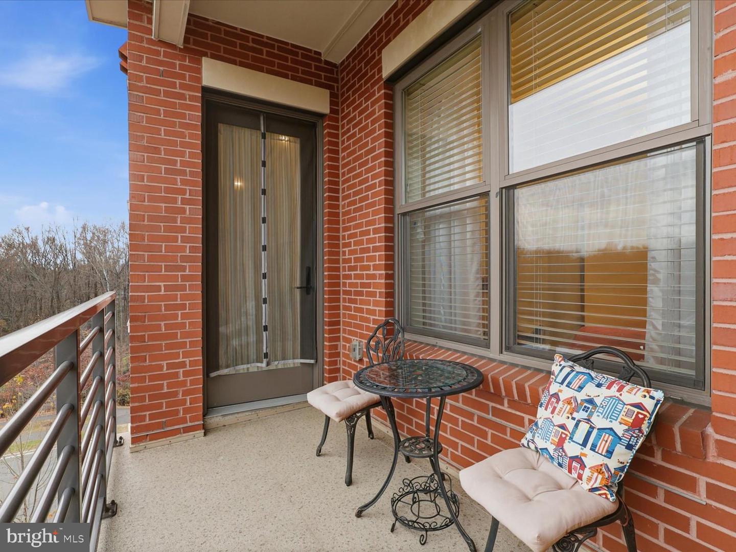 2960 VADEN DR #413, FAIRFAX, Virginia 22031, 2 Bedrooms Bedrooms, 9 Rooms Rooms,2 BathroomsBathrooms,Residential,For sale,2960 VADEN DR #413,VAFX2284382 MLS # VAFX2284382 2960 VADEN DR #413, FAIRFAX, Virginia 22031, 2 Bedrooms Bedrooms, 9 Rooms Rooms,2 BathroomsBathrooms,Residential,For sale,2960 VADEN DR #413,VAFX2284382 MLS # VAFX2284382