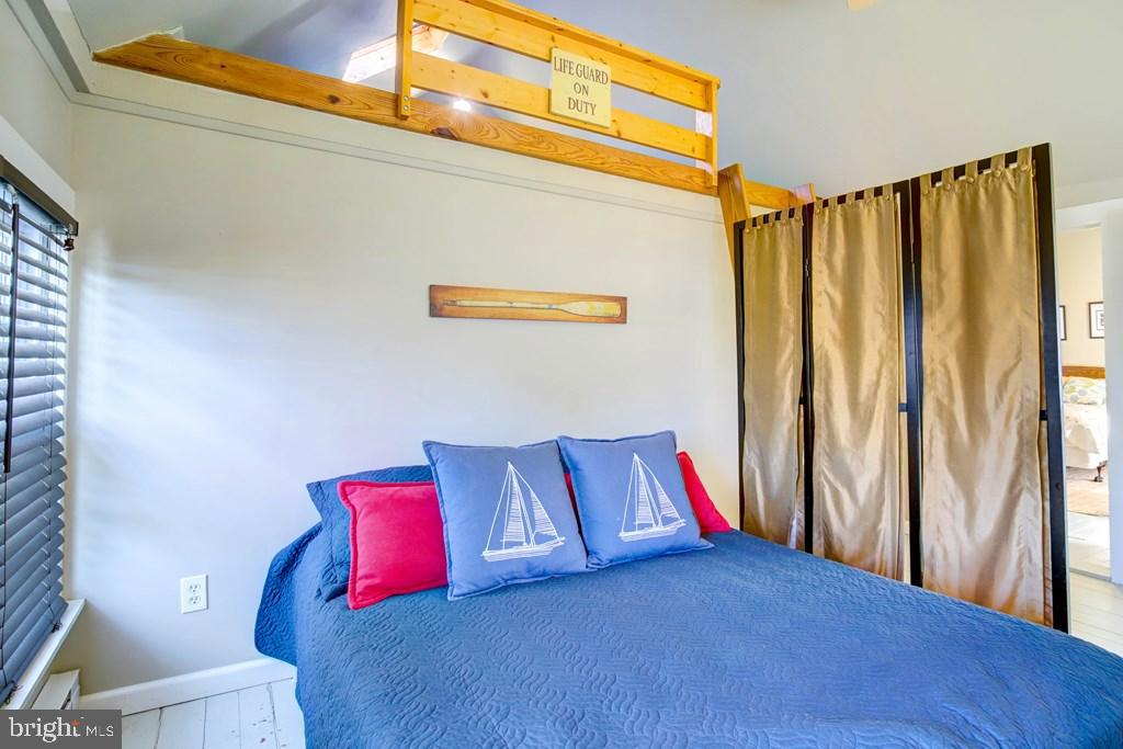 4406 MAIN ST, CHINCOTEAGUE ISLAND, Virginia 23336, 2 Bedrooms Bedrooms, 4 Rooms Rooms,1 BathroomBathrooms,Residential,For sale,4406 MAIN ST,VAAC2002502 MLS # VAAC2002502