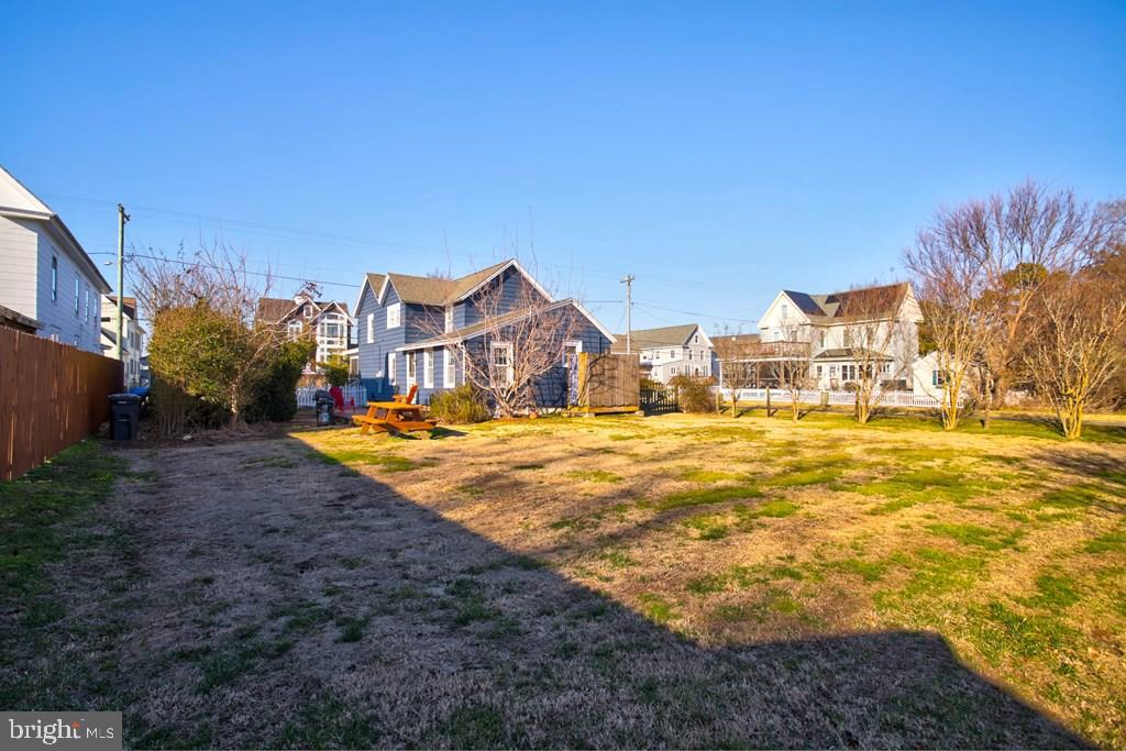 4406 MAIN ST, CHINCOTEAGUE ISLAND, Virginia 23336, 2 Bedrooms Bedrooms, 4 Rooms Rooms,1 BathroomBathrooms,Residential,For sale,4406 MAIN ST,VAAC2002502 MLS # VAAC2002502