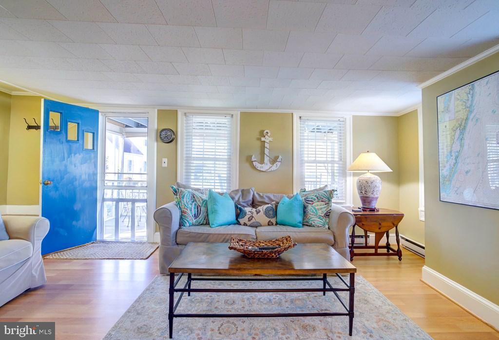 4406 MAIN ST, CHINCOTEAGUE ISLAND, Virginia 23336, 2 Bedrooms Bedrooms, 4 Rooms Rooms,1 BathroomBathrooms,Residential,For sale,4406 MAIN ST,VAAC2002502 MLS # VAAC2002502