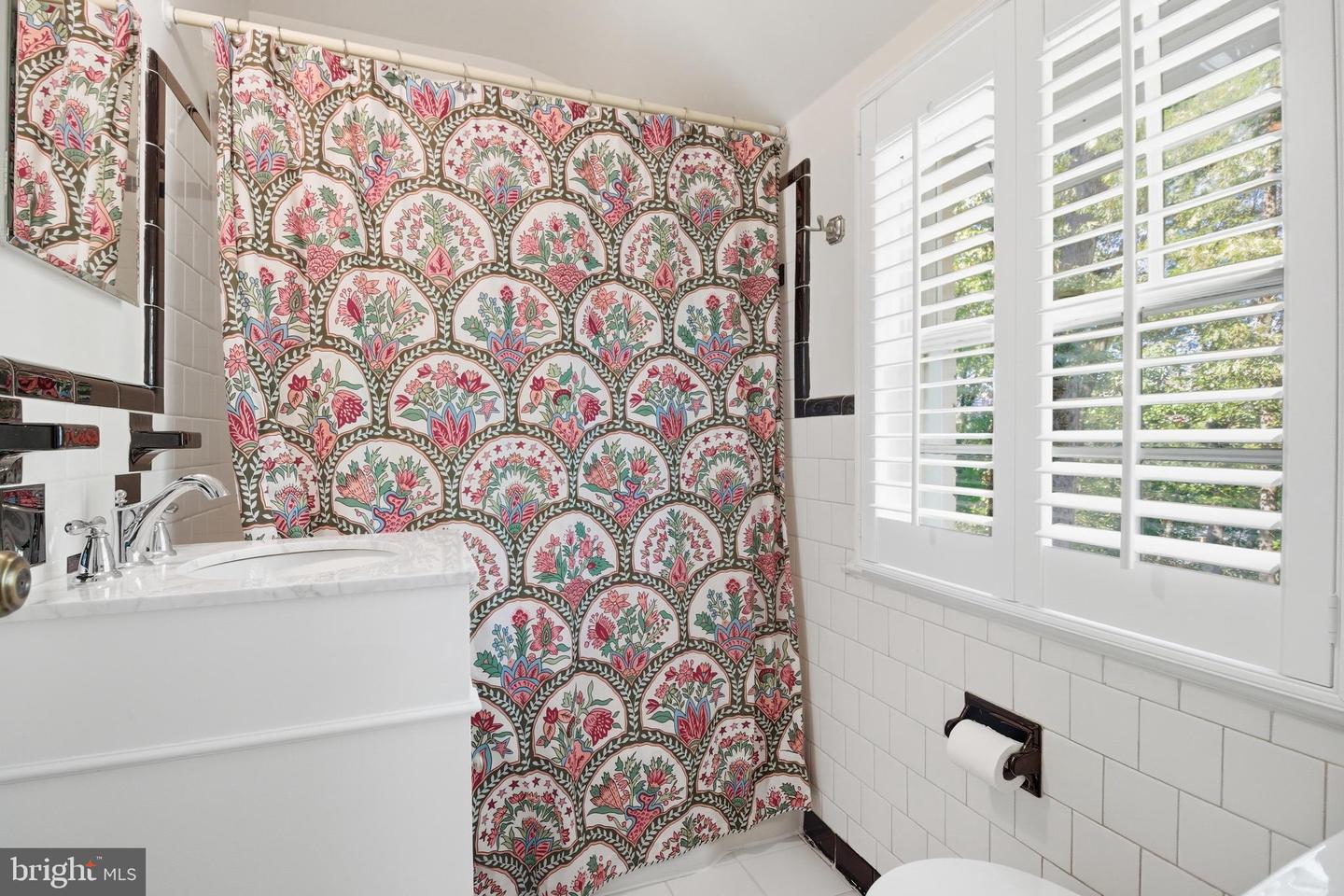 6032 GROVE DR, ALEXANDRIA, Virginia 22307, 3 Bedrooms Bedrooms, ,3 BathroomsBathrooms,Residential,For sale,6032 GROVE DR,VAFX2284390 MLS # VAFX2284390