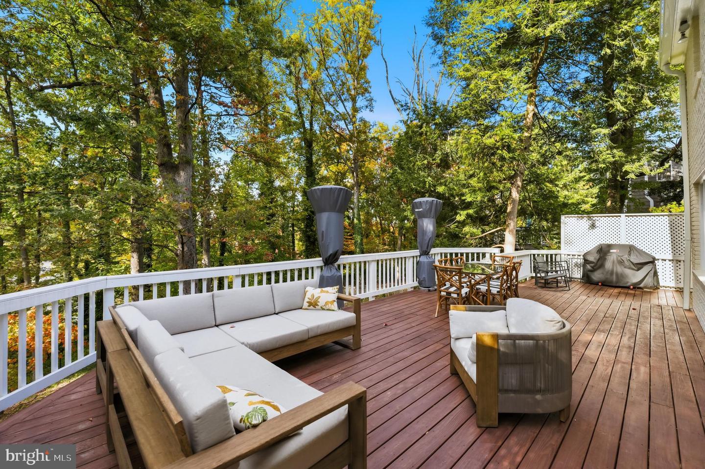 6032 GROVE DR, ALEXANDRIA, Virginia 22307, 3 Bedrooms Bedrooms, ,3 BathroomsBathrooms,Residential,For sale,6032 GROVE DR,VAFX2284390 MLS # VAFX2284390