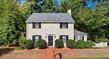 6032 GROVE DR, ALEXANDRIA, Virginia 22307, 3 Bedrooms Bedrooms, ,3 BathroomsBathrooms,Residential,For sale,6032 GROVE DR,VAFX2284390 MLS # VAFX2284390