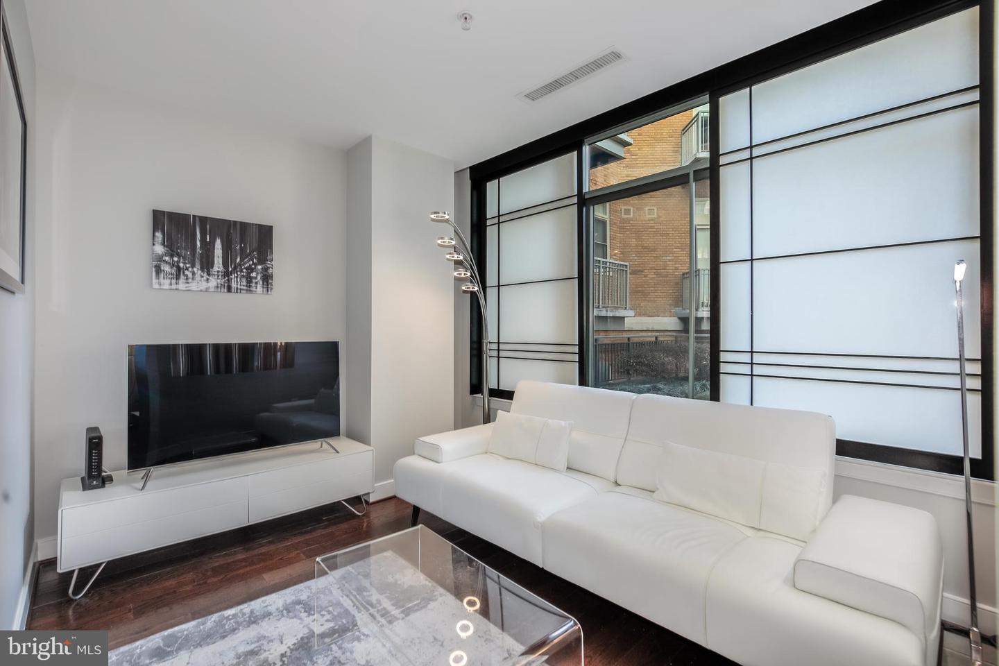 2425 L ST NW #211, WASHINGTON, District Of Columbia 20037, 1 Bedroom Bedrooms, ,1 BathroomBathrooms,Residential,For sale,2425 L ST NW #211,DCDC2240018 MLS # DCDC2240018