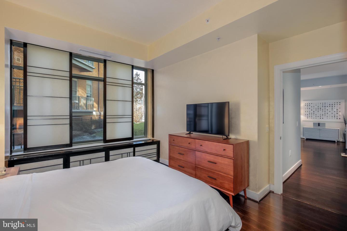 2425 L ST NW #211, WASHINGTON, District Of Columbia 20037, 1 Bedroom Bedrooms, ,1 BathroomBathrooms,Residential,For sale,2425 L ST NW #211,DCDC2240018 MLS # DCDC2240018