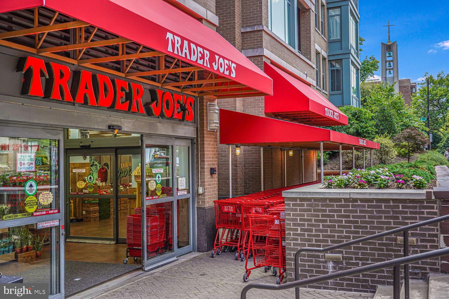 2425 L ST NW #211, WASHINGTON, District Of Columbia 20037, 1 Bedroom Bedrooms, ,1 BathroomBathrooms,Residential,For sale,2425 L ST NW #211,DCDC2240018 MLS # DCDC2240018