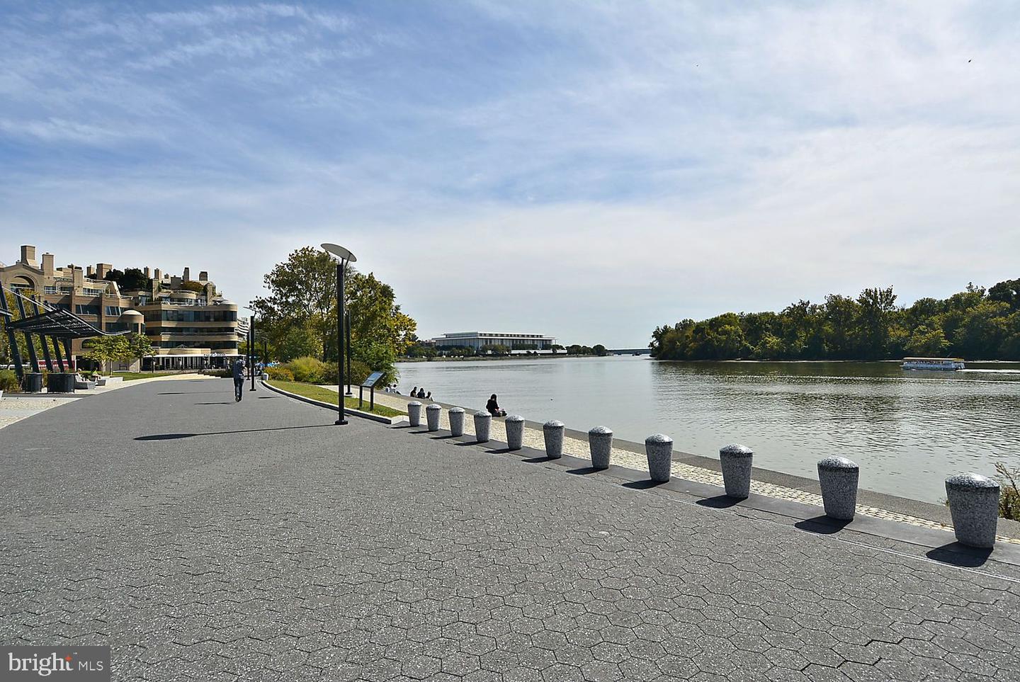 2425 L ST NW #211, WASHINGTON, District Of Columbia 20037, 1 Bedroom Bedrooms, ,1 BathroomBathrooms,Residential,For sale,2425 L ST NW #211,DCDC2240018 MLS # DCDC2240018